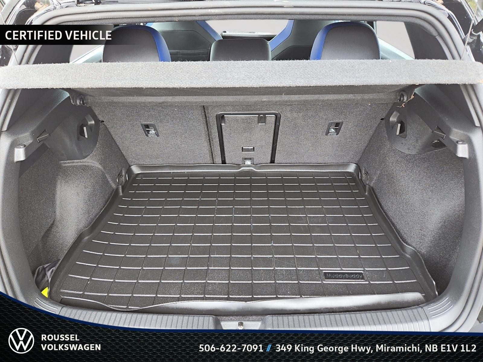 Photo Volkswagen Golf R 2024 #6