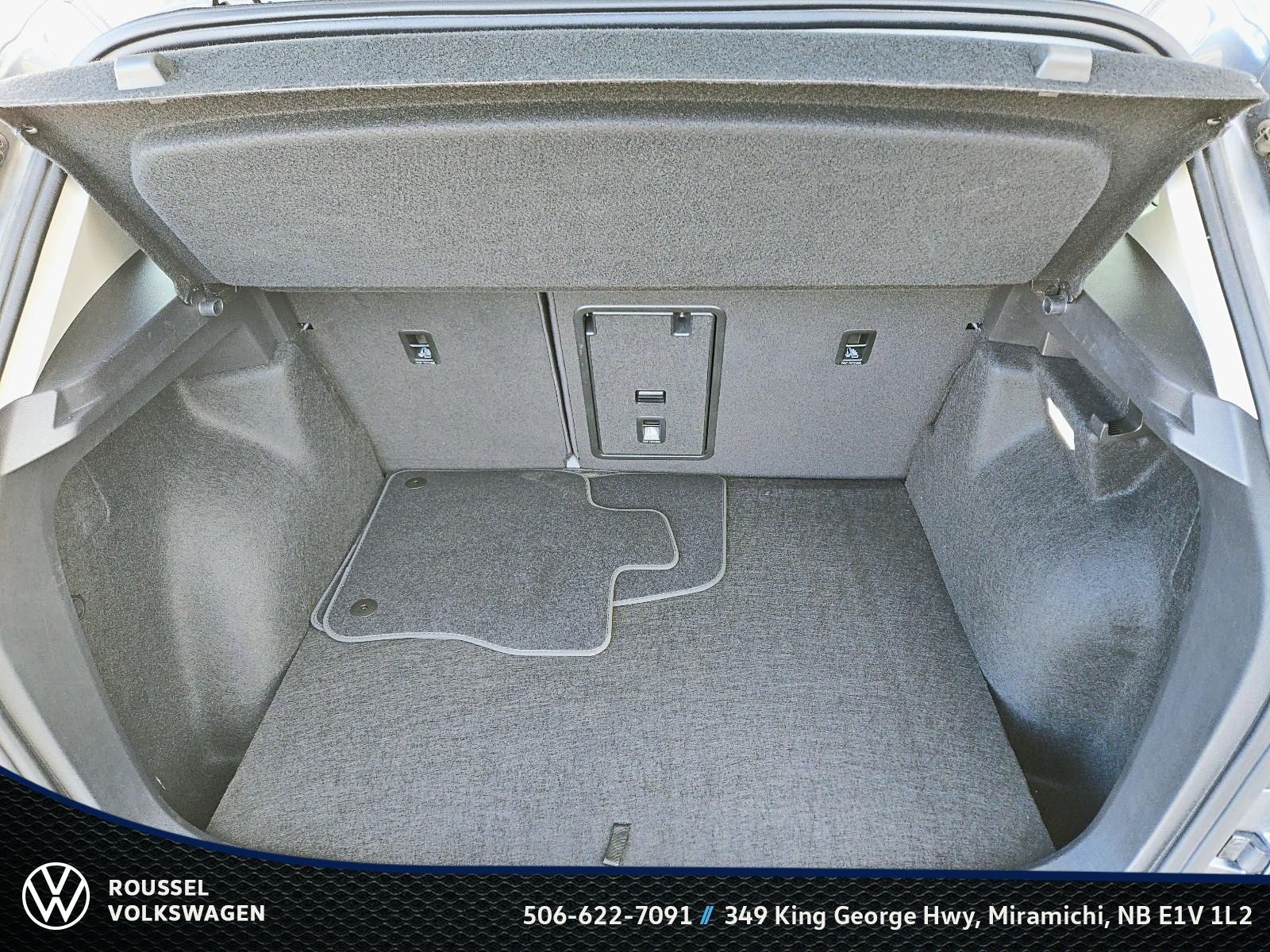 Photo 2024 Volkswagen Taos Highline #6