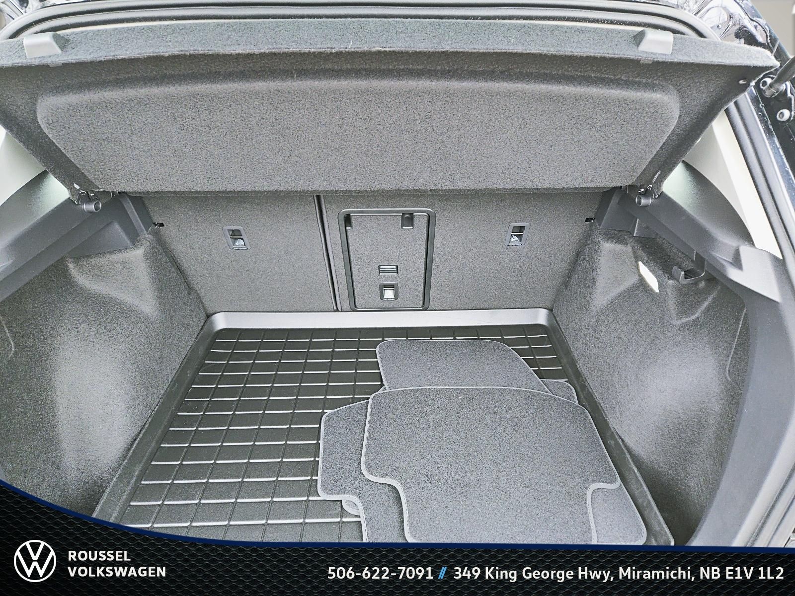 Photo 2026 Volkswagen Taos Comfortline 4MOTION #6