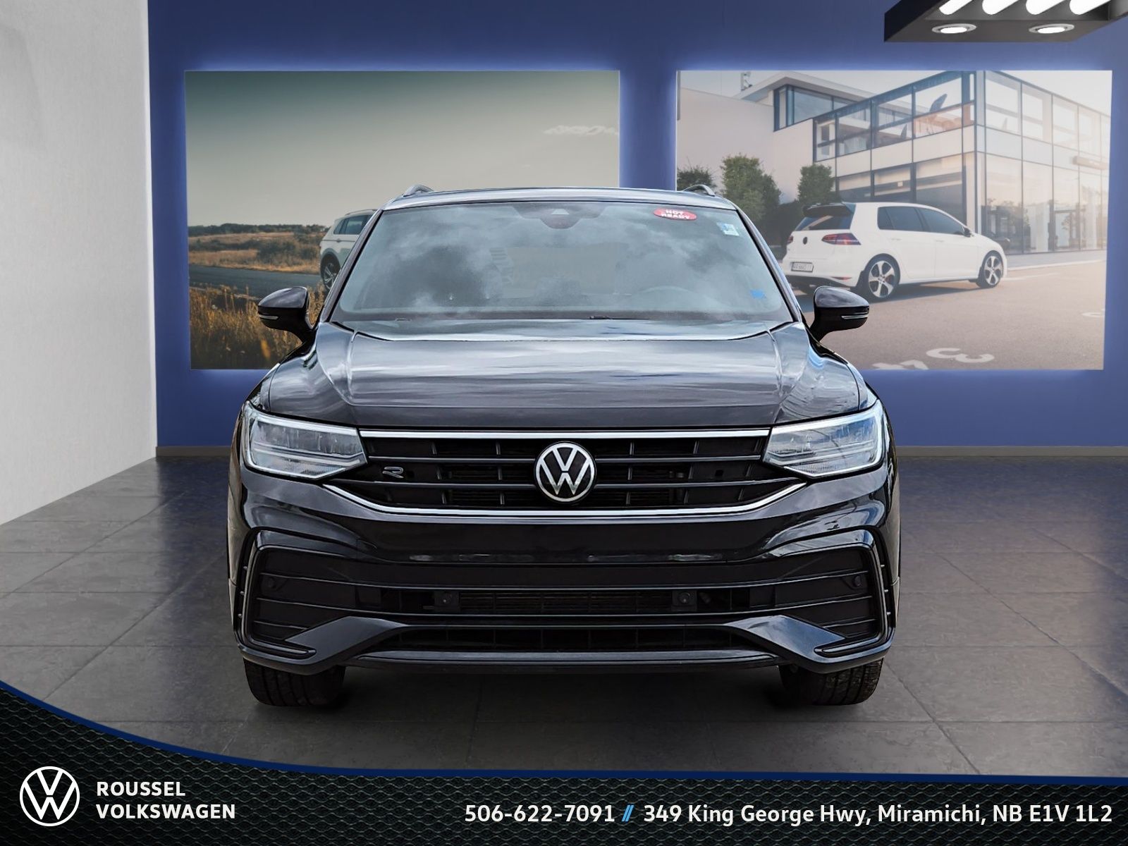Photo 2022 Volkswagen Tiguan Comfortline R-Line Black Edition #2