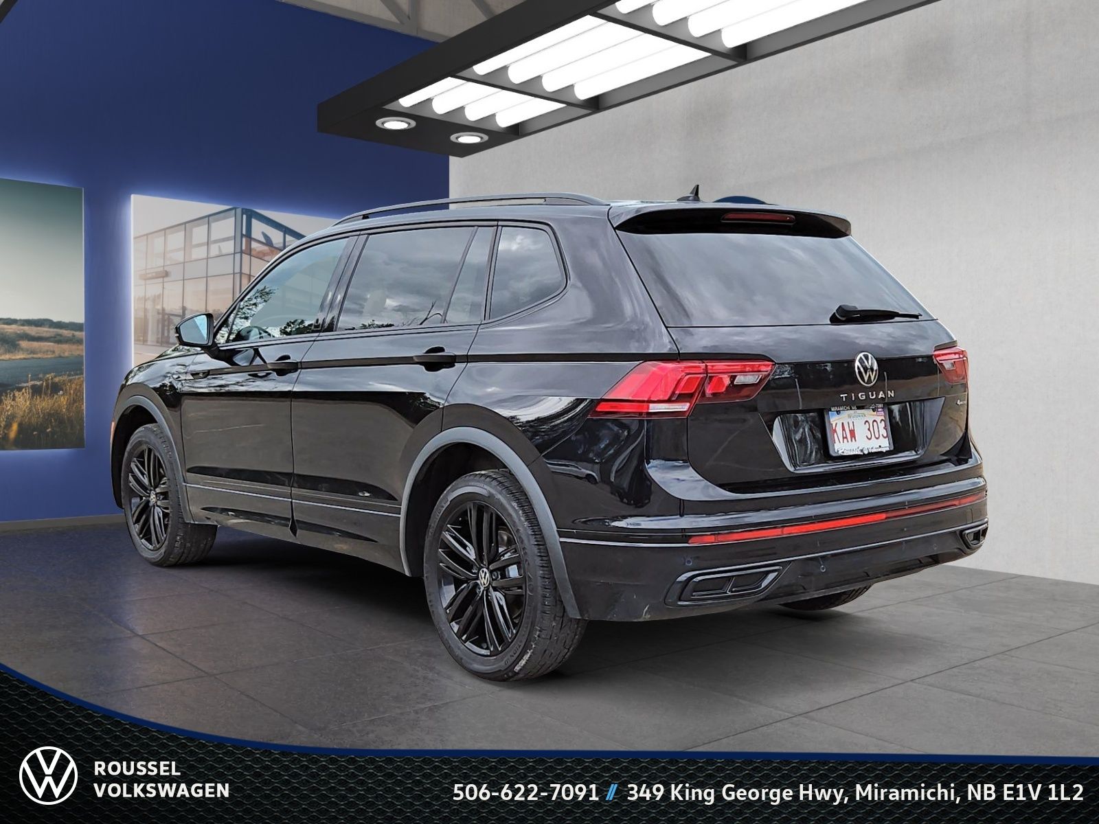 Photo 2022 Volkswagen Tiguan Comfortline R-Line Black Edition #4