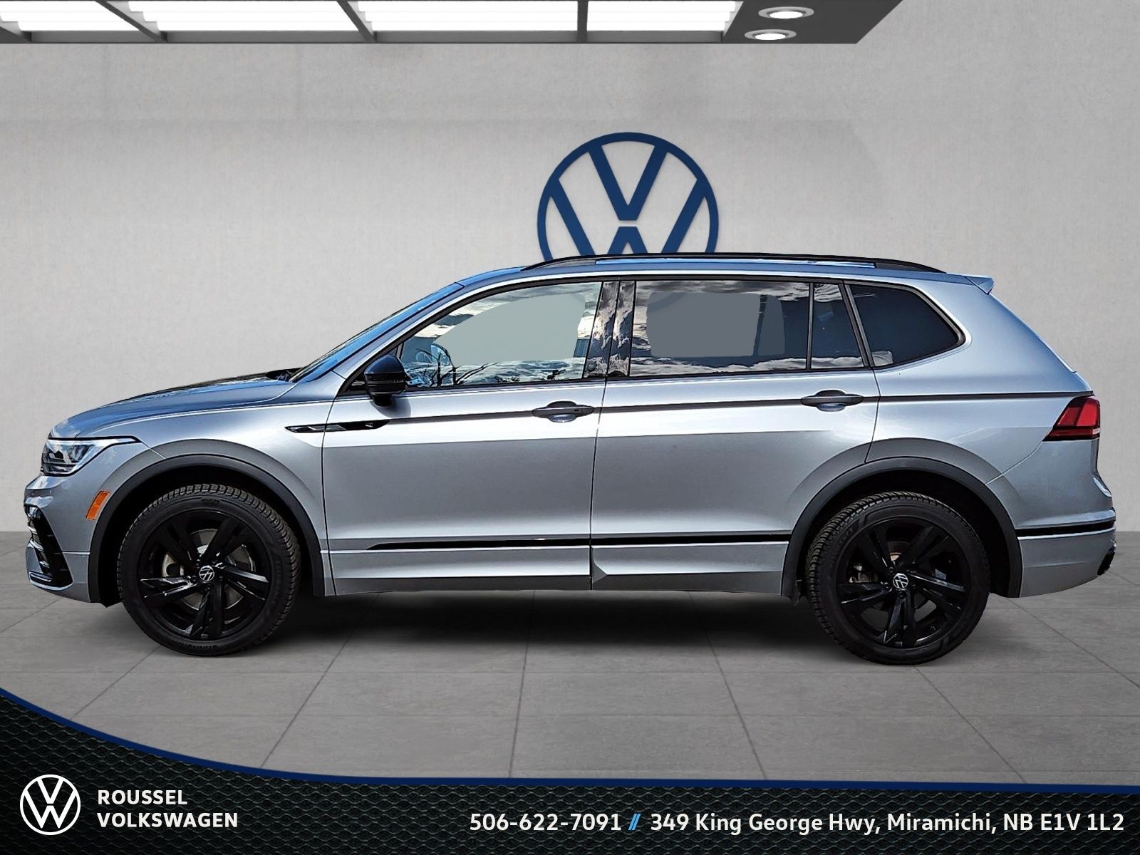 Photo Volkswagen Tiguan Comfortline R-Line Black Edition 2023 #5