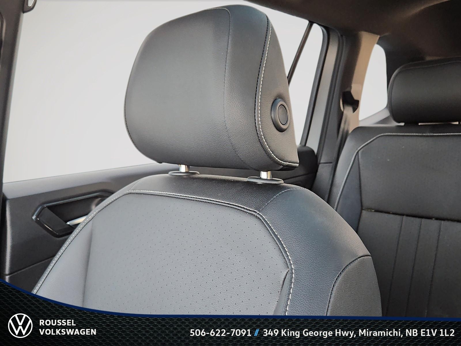 Photo Volkswagen Tiguan Comfortline R-Line Black Edition 2023 #8