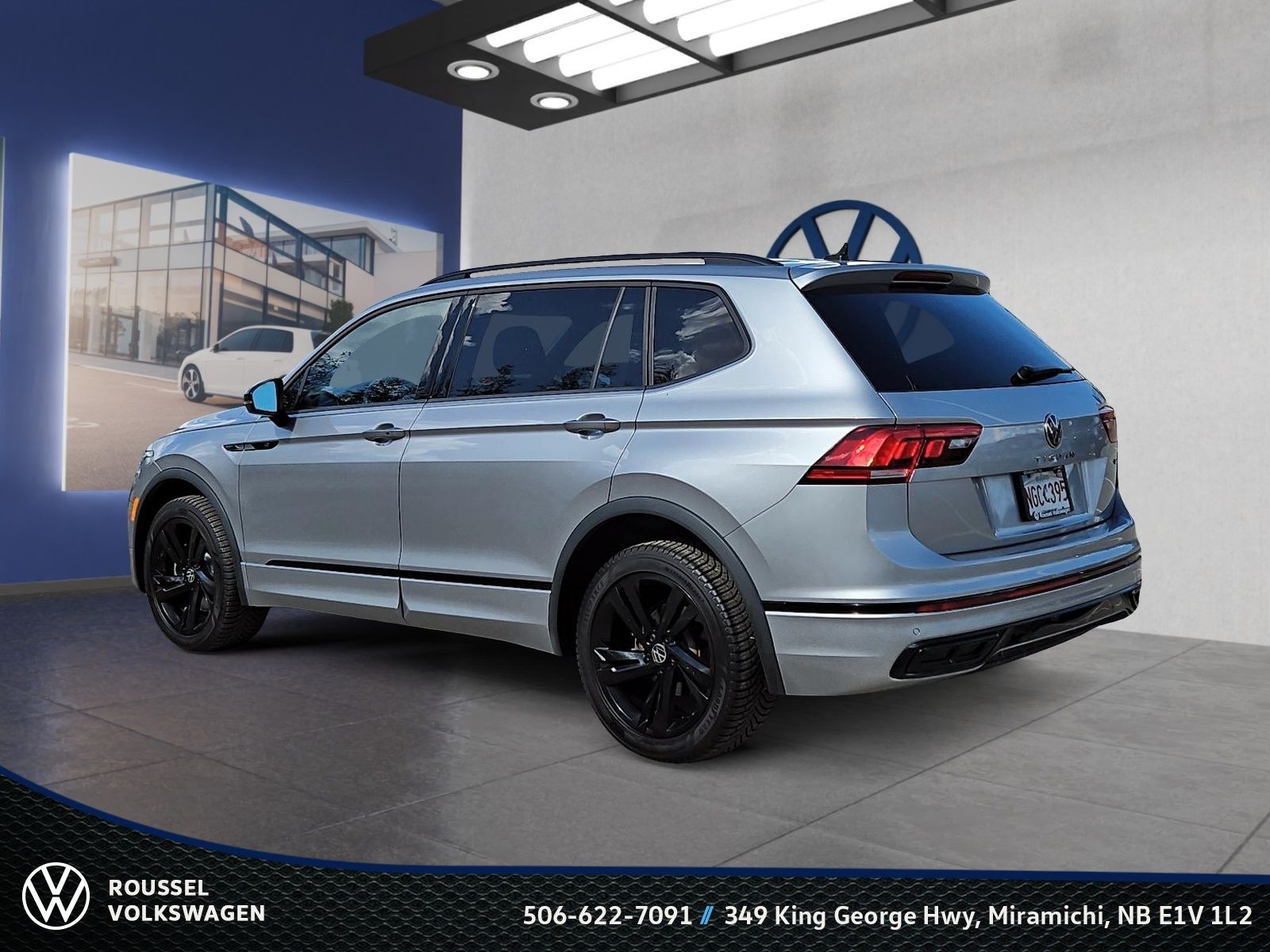 Photo Volkswagen Tiguan Comfortline R-Line Black Edition 2023 #4