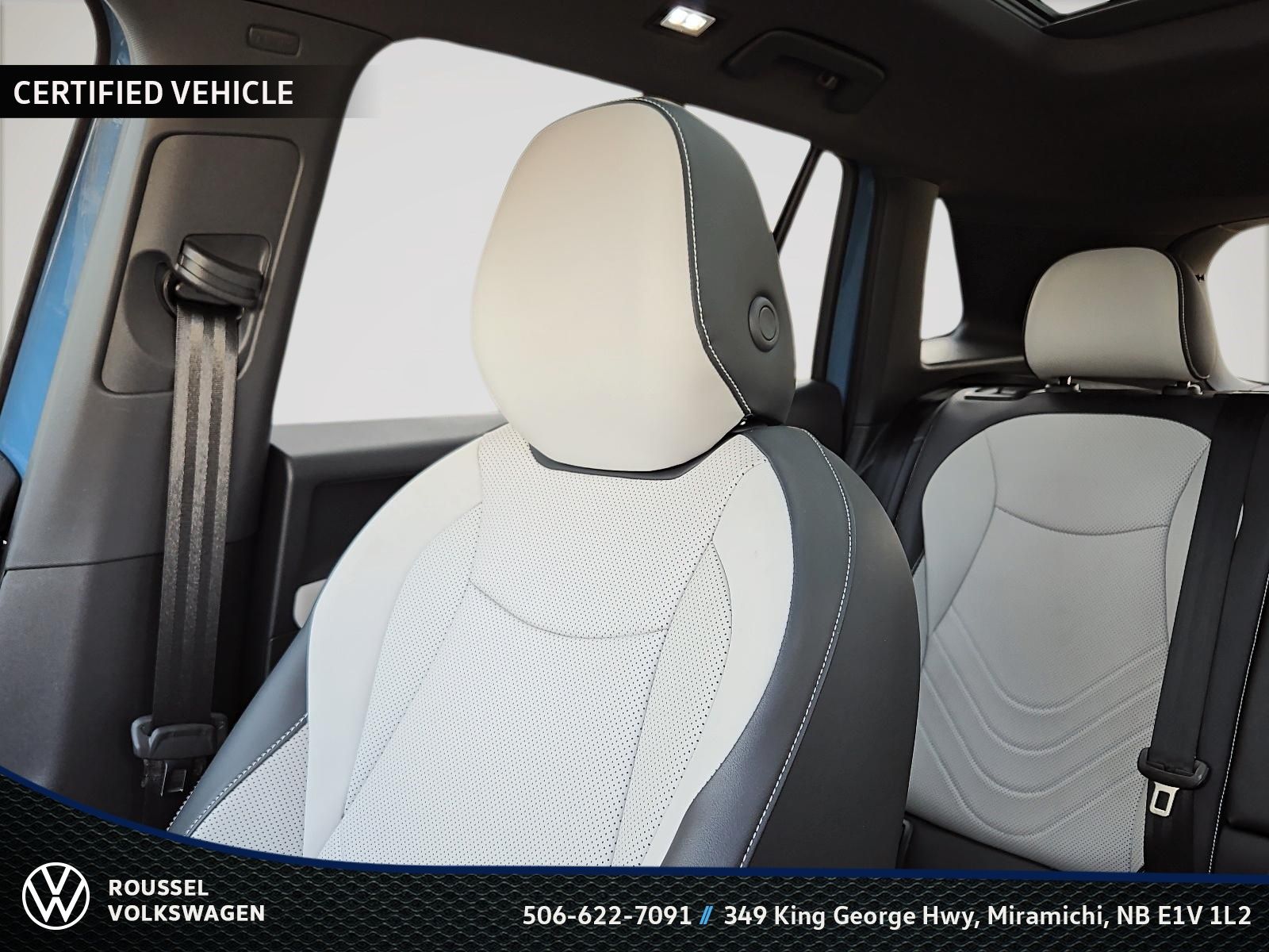 Photo 2025 Volkswagen Tiguan Comfortline R-Line Black Edition #8
