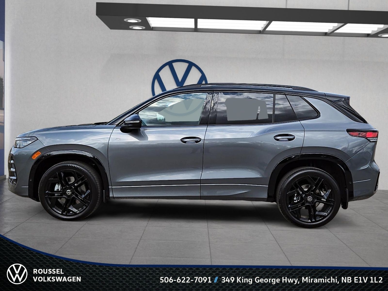 Photo 2026 Volkswagen Tiguan Comfortline R-Line Black Edition 4MOTION #5