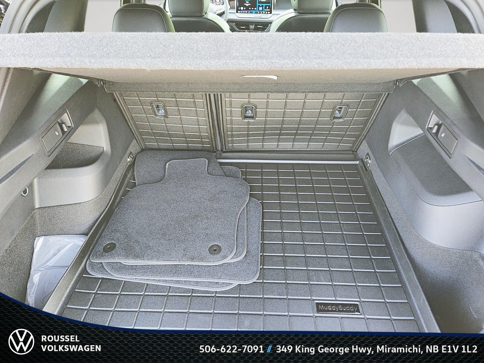 Photo 2026 Volkswagen Tiguan Comfortline R-Line Black Edition 4MOTION #6