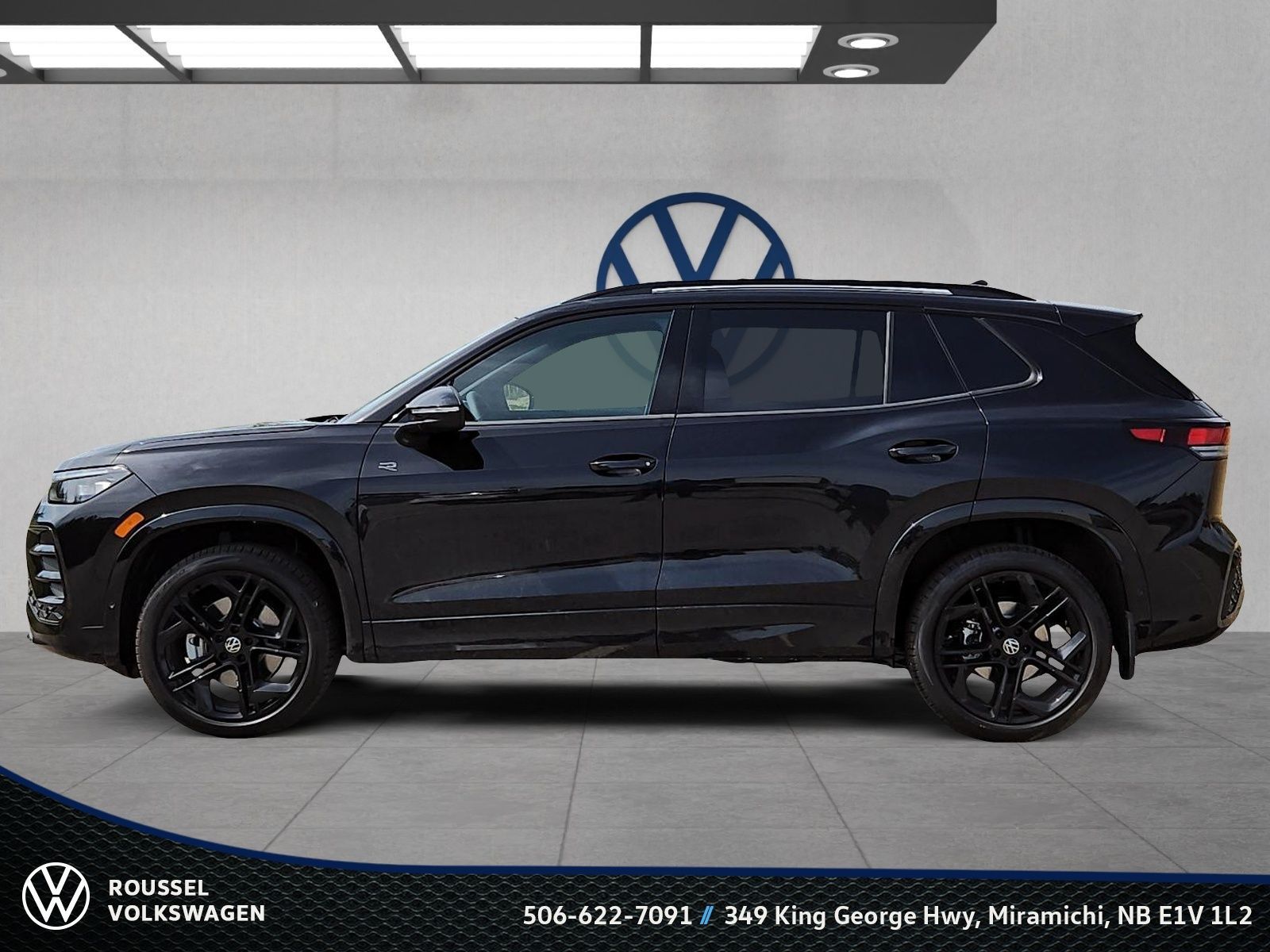 Photo 2026 Volkswagen Tiguan Comfortline R-Line Black Edition 4MOTION #5