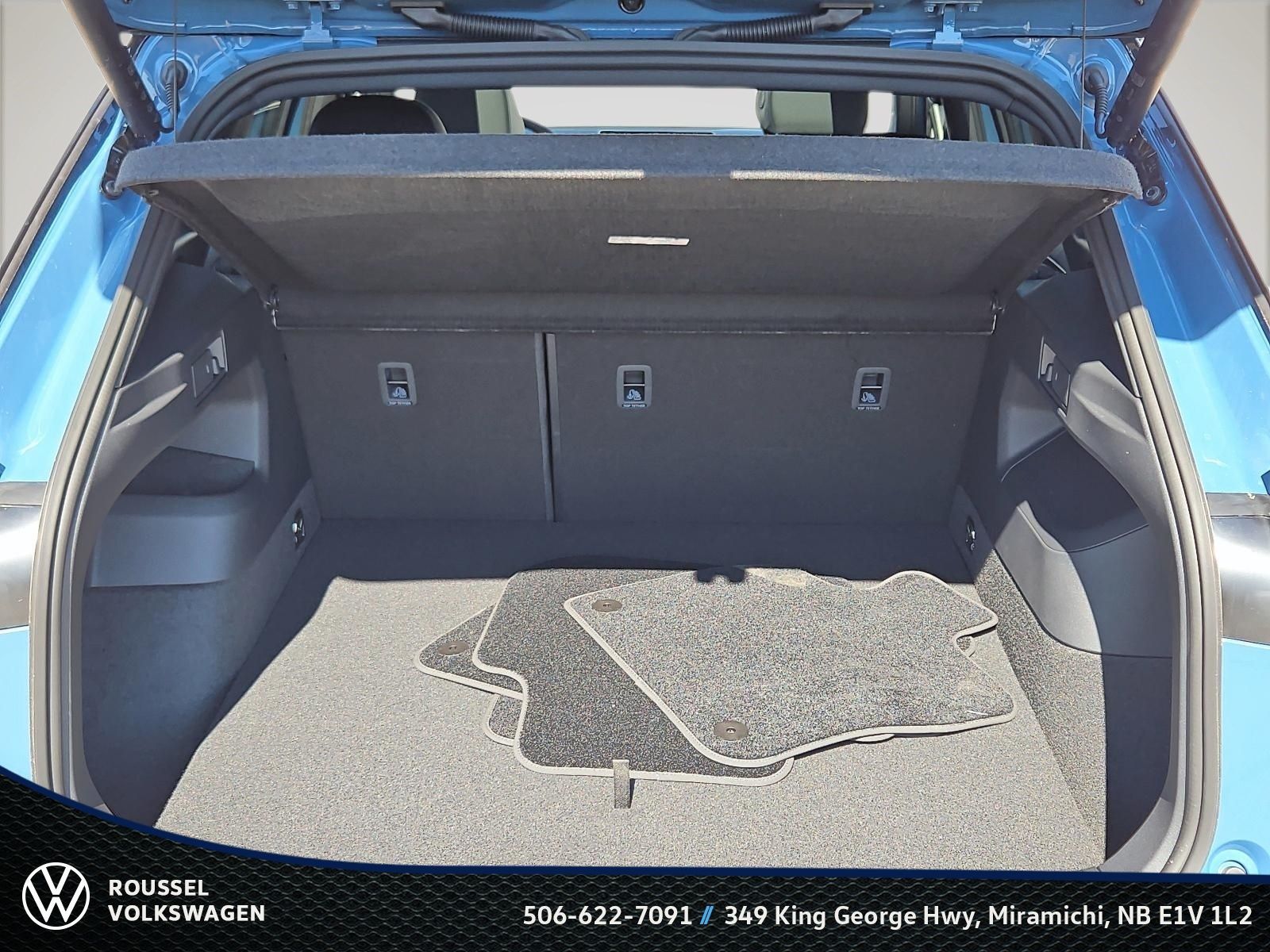 Photo 2026 Volkswagen Tiguan Comfortline R-Line Black Edition 4MOTION #6