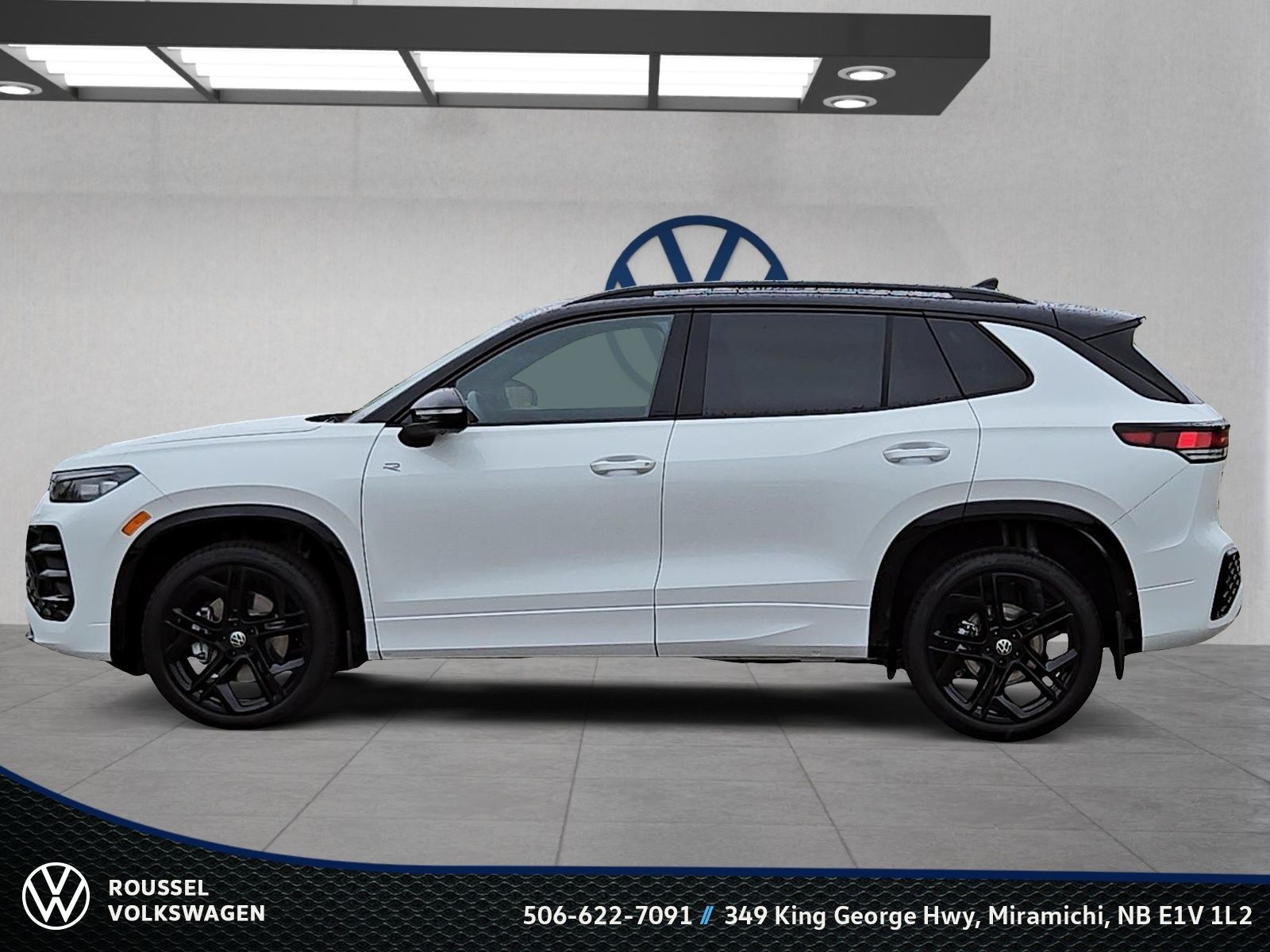 Photo 2026 Volkswagen Tiguan Comfortline R-Line Black Edition 4MOTION #5