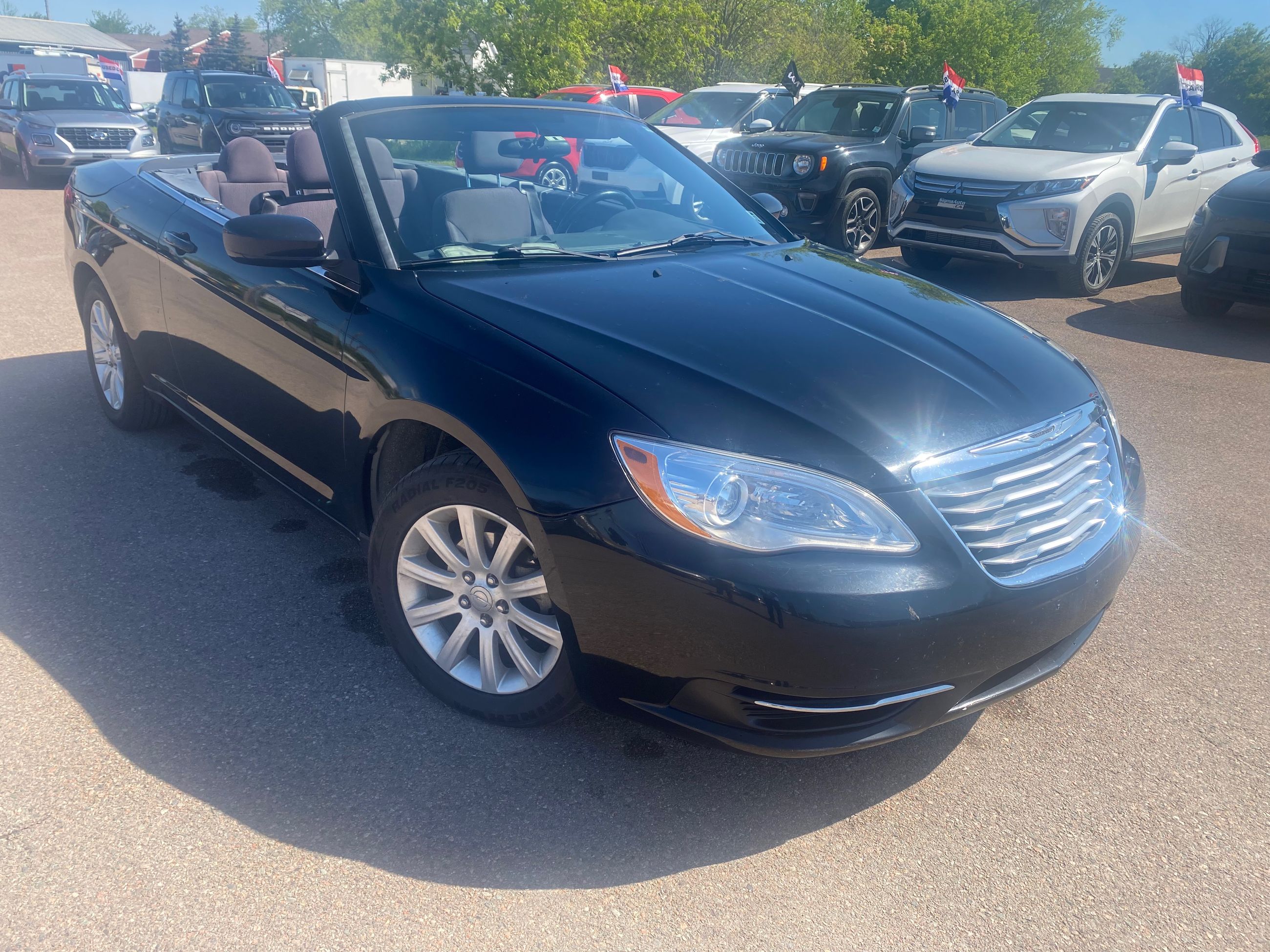 2013 Chrysler 200 Touring | Convertible | HtdSeats | XM | PwrSeat