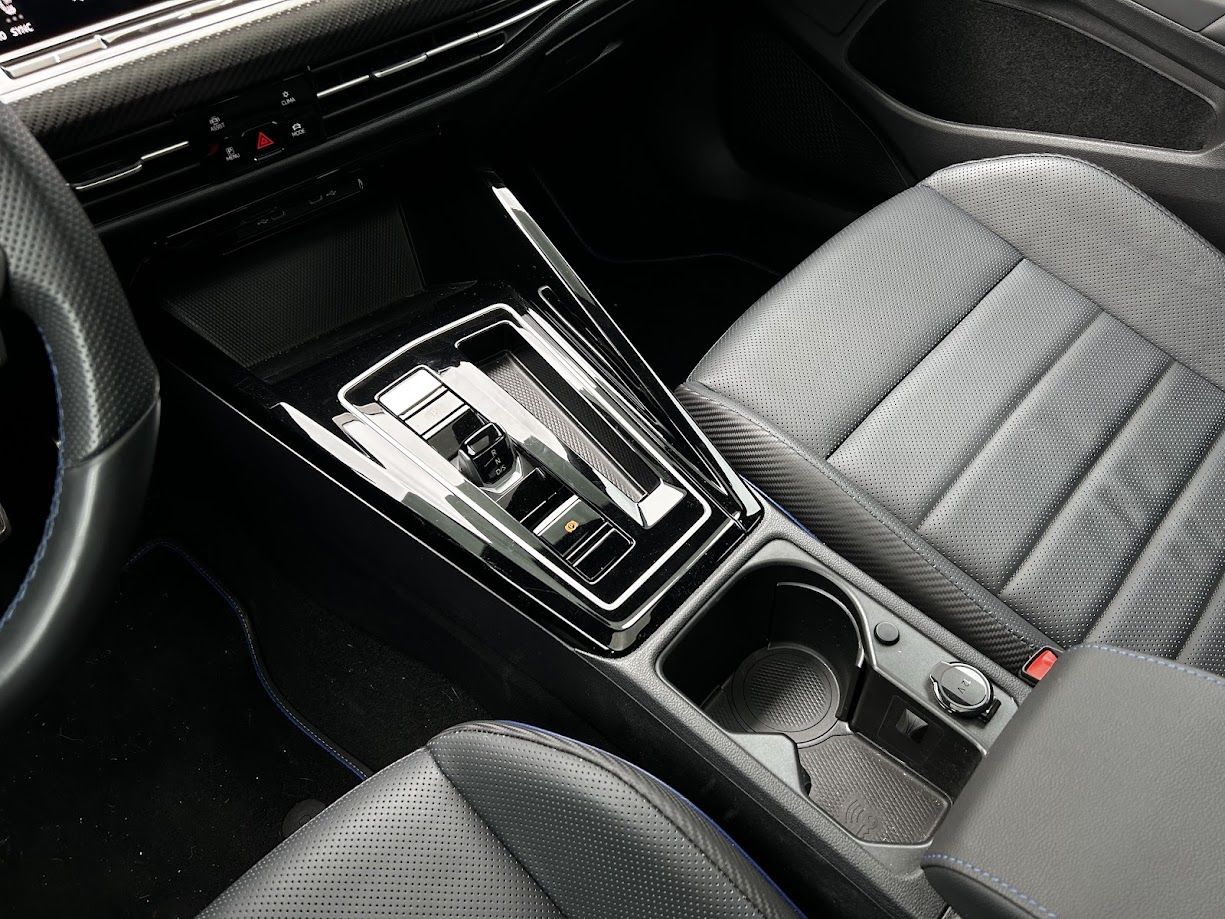 Volkswagen Golf R  2024