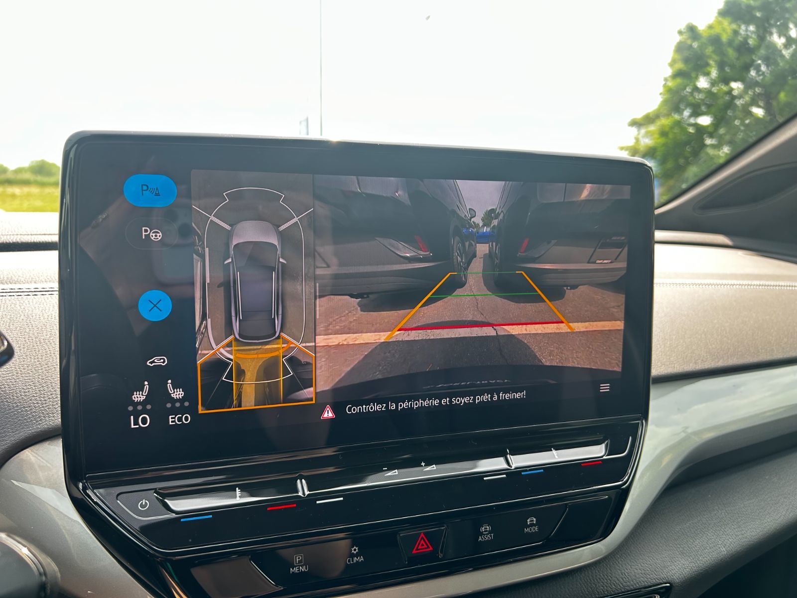 2023 Volkswagen ID.4 Pro