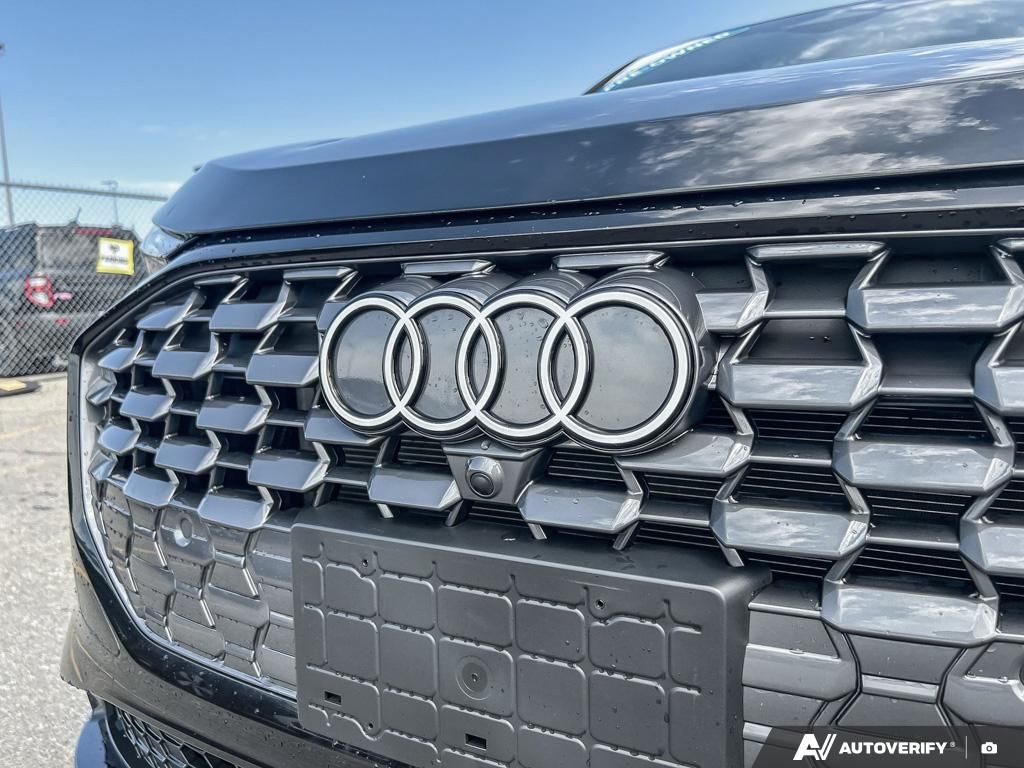 Photo 2025 Audi Q5 BASE #8