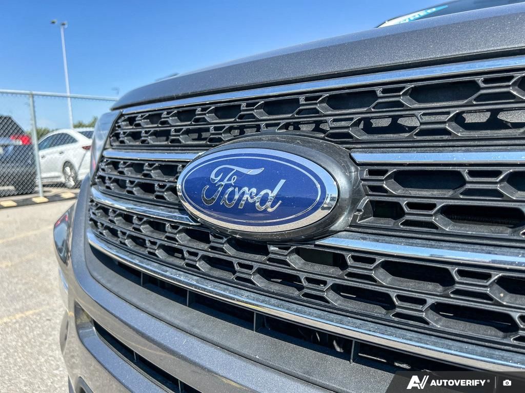 Photo 2023 Ford Explorer XLT #8