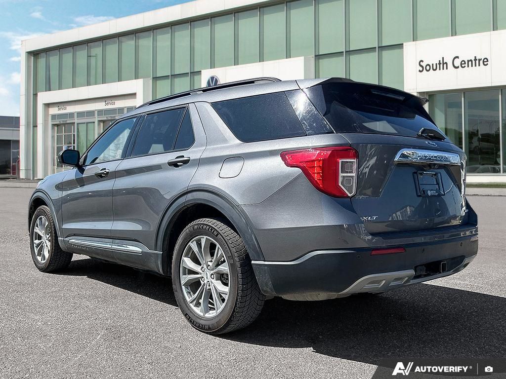 Photo 2023 Ford Explorer XLT #4
