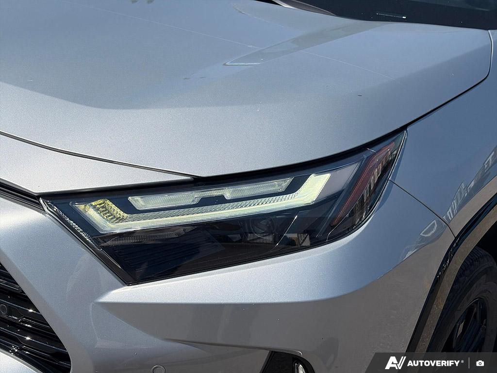 Photo 2022 Toyota RAV4 Hybrid XSE #8