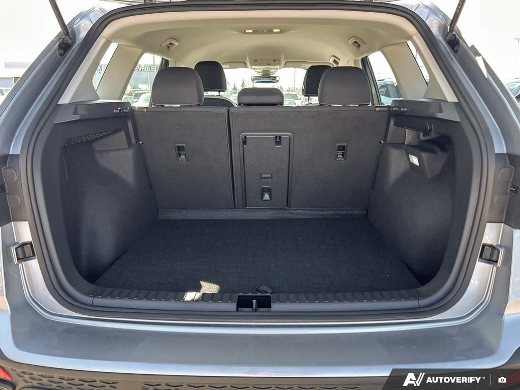 Photo 2025 Volkswagen Taos Trendline #8