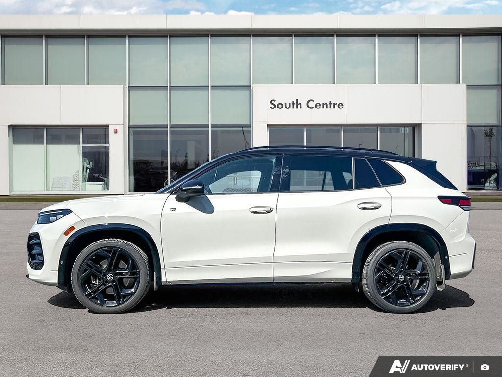 Photo 2025 Volkswagen Tiguan Comfortline R-Line Black Edition #3