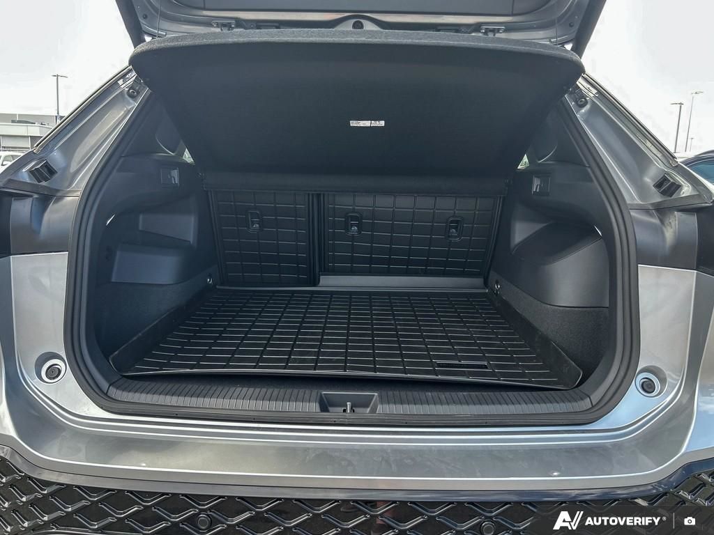 Photo 2026 Volkswagen Tiguan Comfortline R-Line Black Edition #8