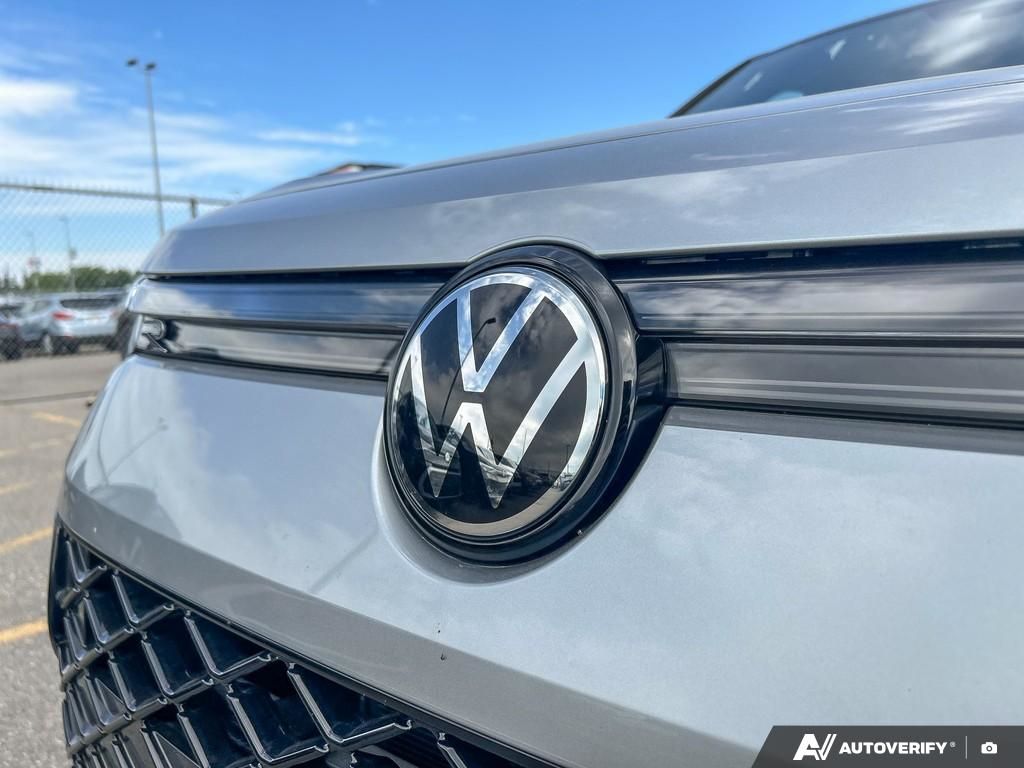 Photo 2026 Volkswagen Tiguan Comfortline R-Line Black Edition #6