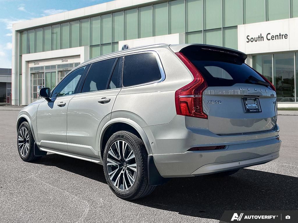 Photo 2022 Volvo XC90 Momentum #4