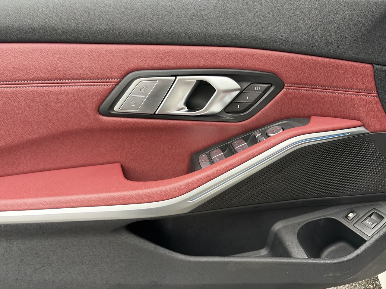 2022  330e