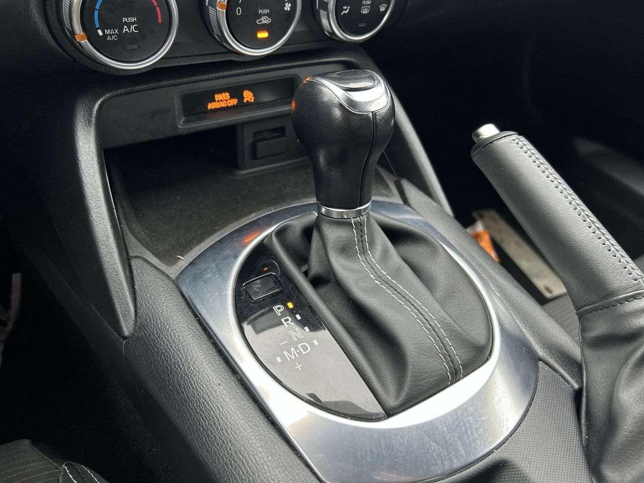 Fiat 124 Spider  2017 à Vancouver, Colombie-Britannique