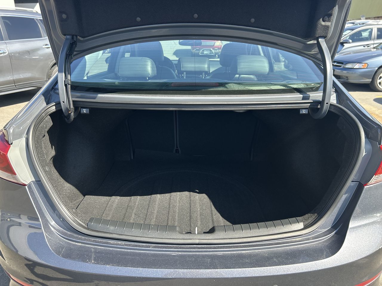 Hyundai Elantra Sedan  2017 à Vancouver, Colombie-Britannique