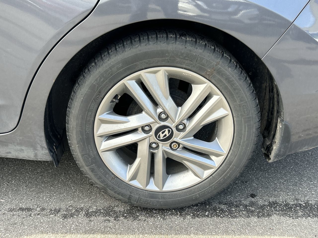 2019 Hyundai Elantra Sedan