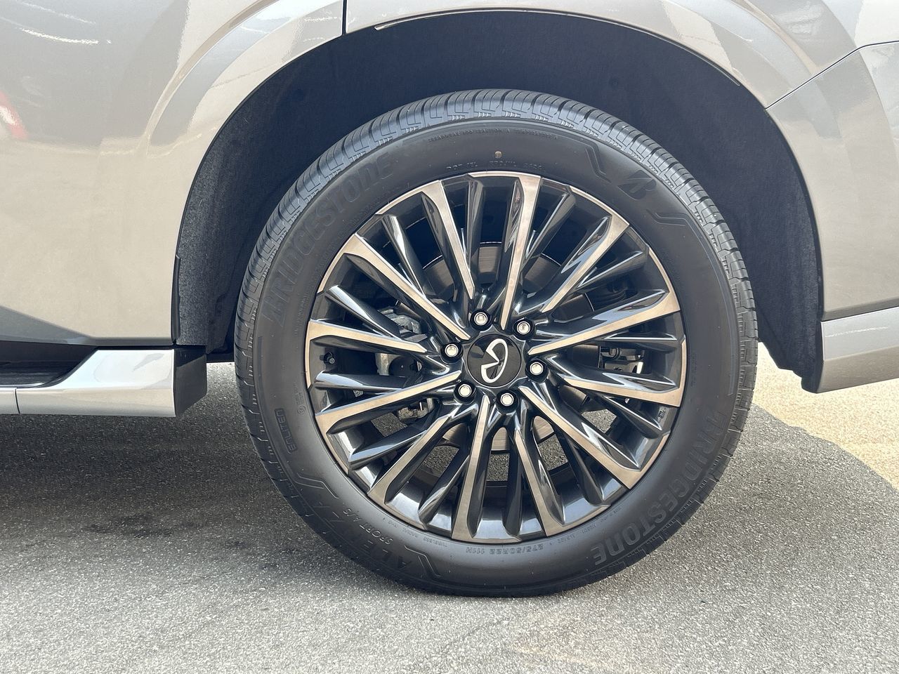 Infiniti QX80  2025 à Vancouver, Colombie-Britannique