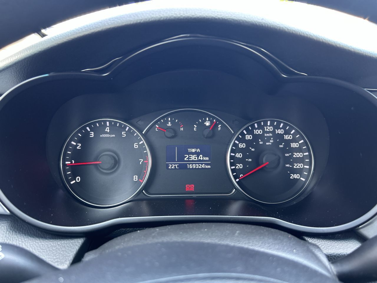 2014 Kia Rondo in Vancouver, British Columbia