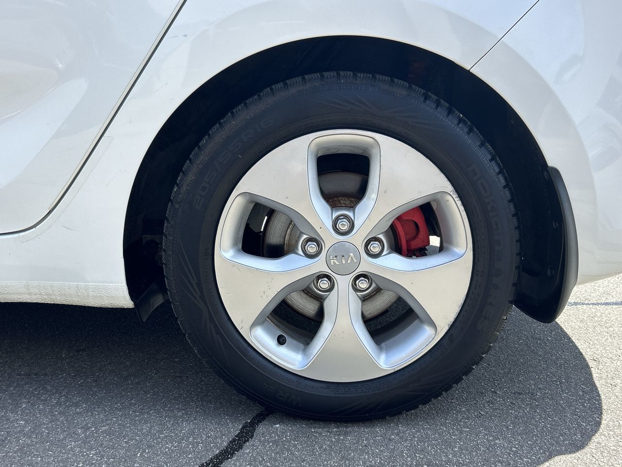 2014 Kia Rondo in Vancouver, British Columbia