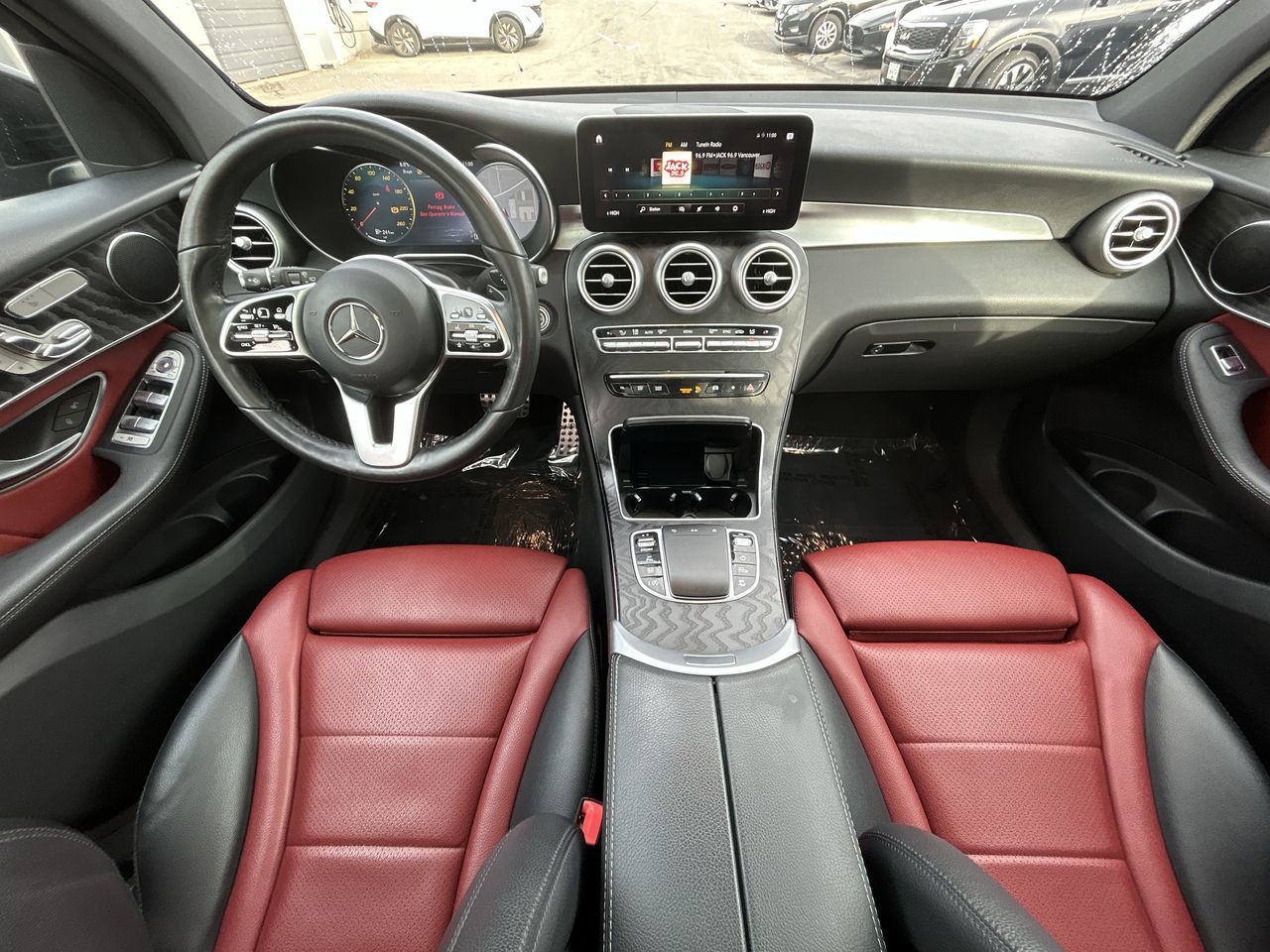 2022  GLC300