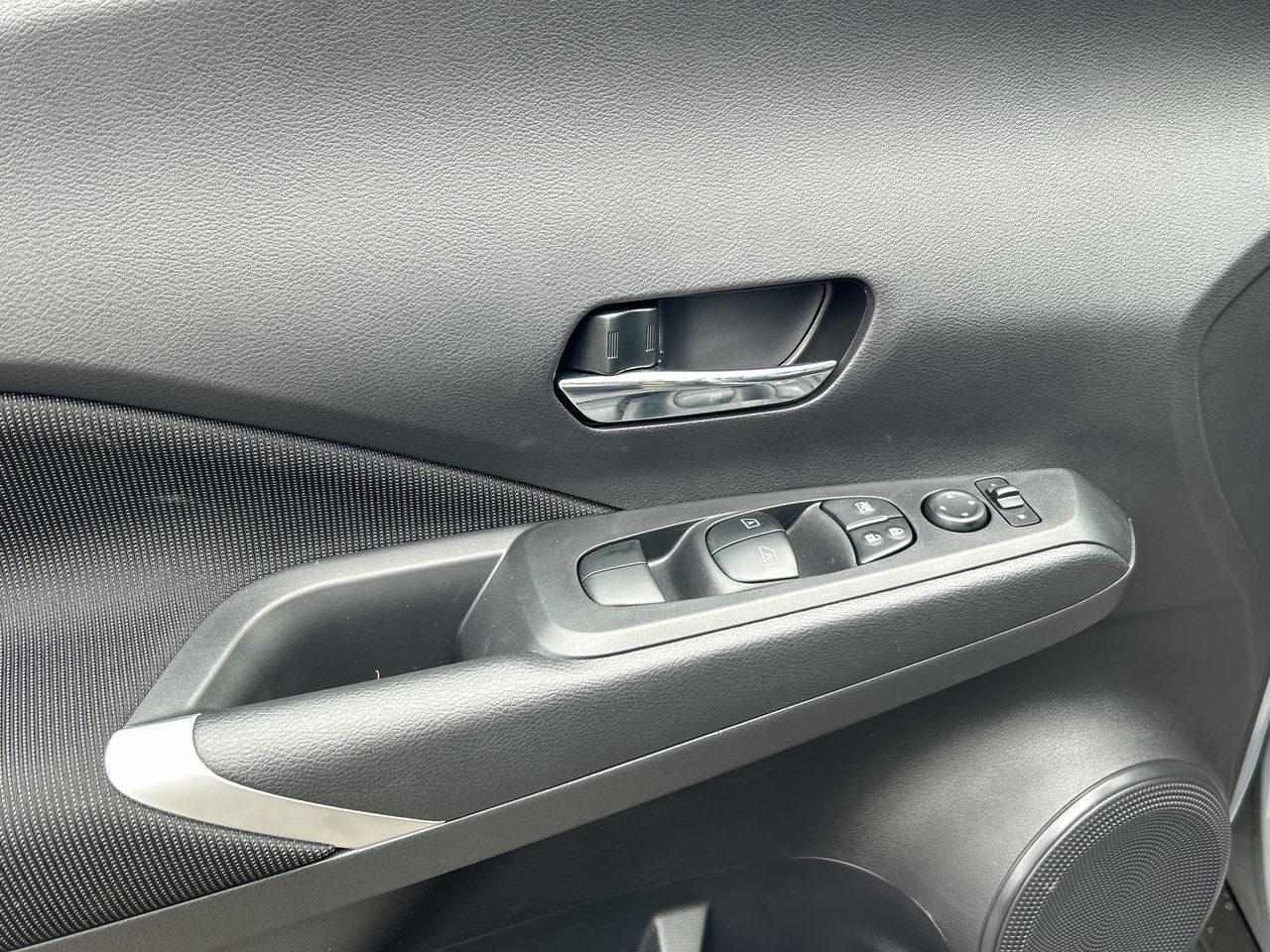 2025 Nissan Kicks Play in Vancouver, British Columbia