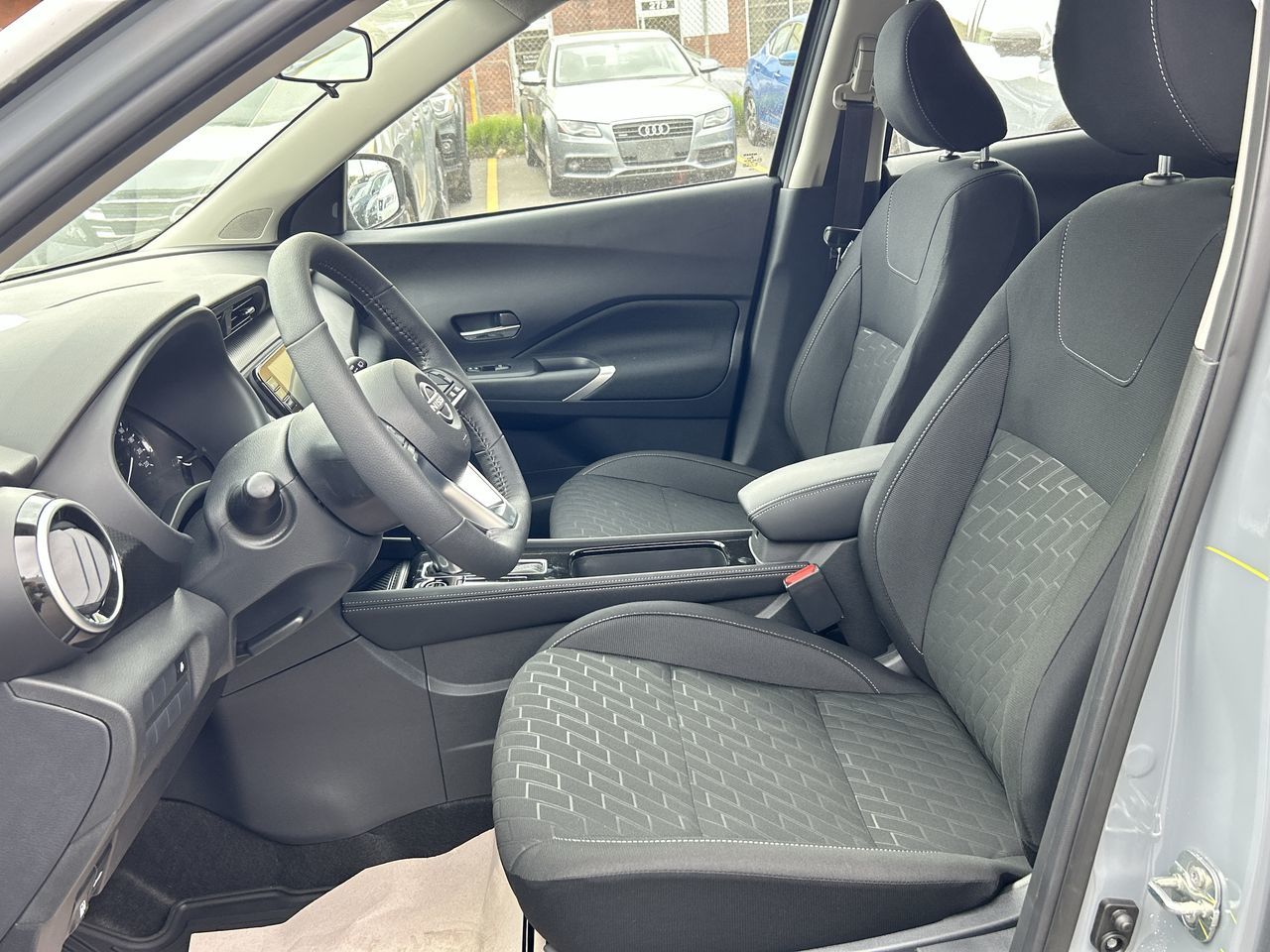 2025 Nissan Kicks Play in Vancouver, British Columbia