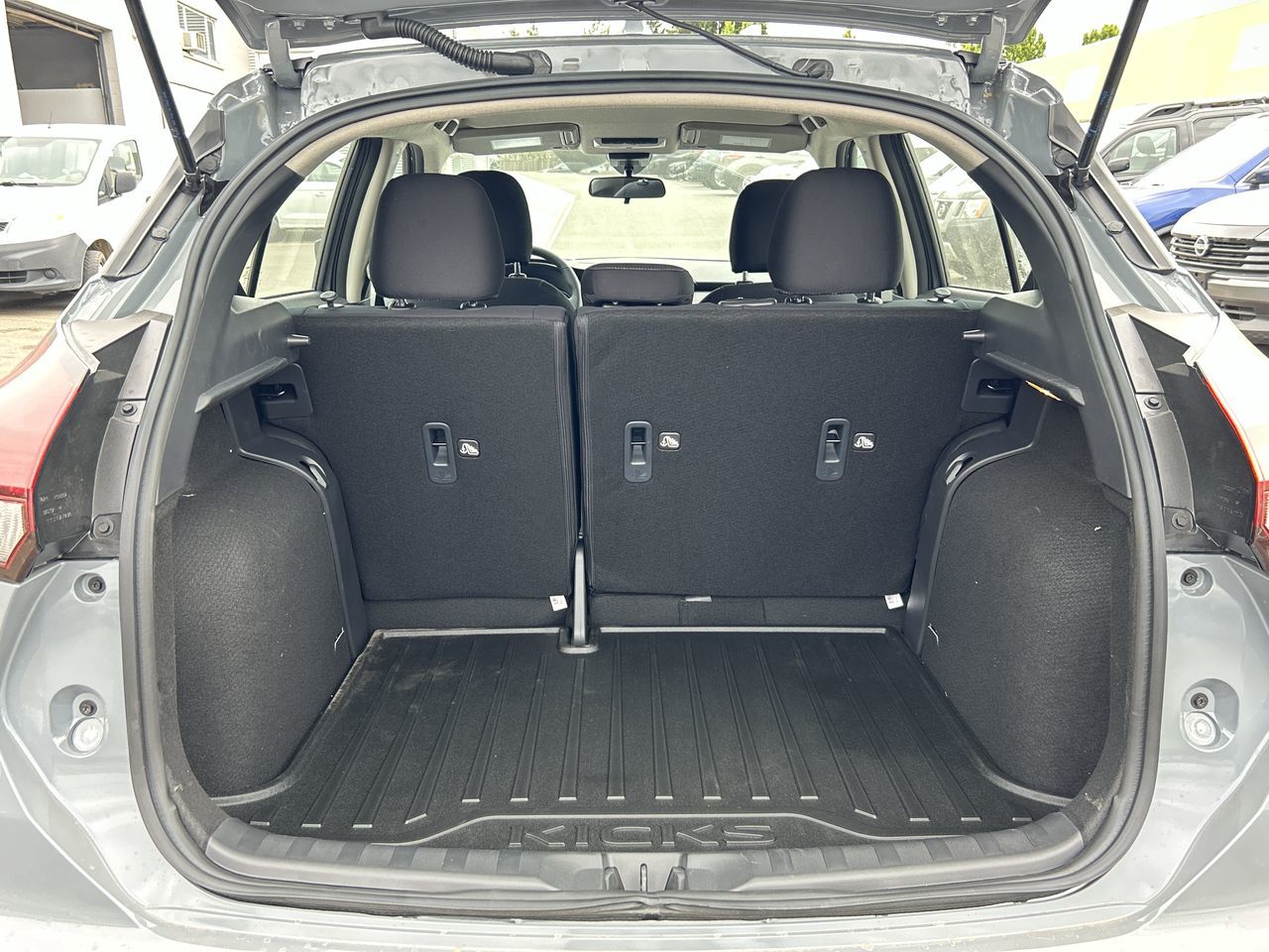 2025 Nissan Kicks Play in Vancouver, British Columbia