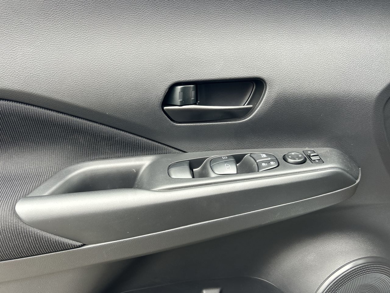 2025 Nissan Kicks Play in Vancouver, British Columbia