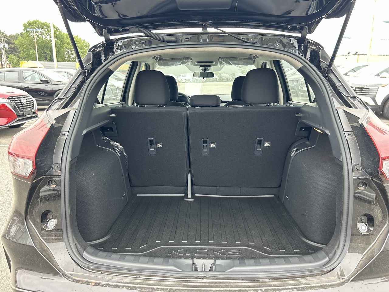 2025 Nissan Kicks Play in Vancouver, British Columbia