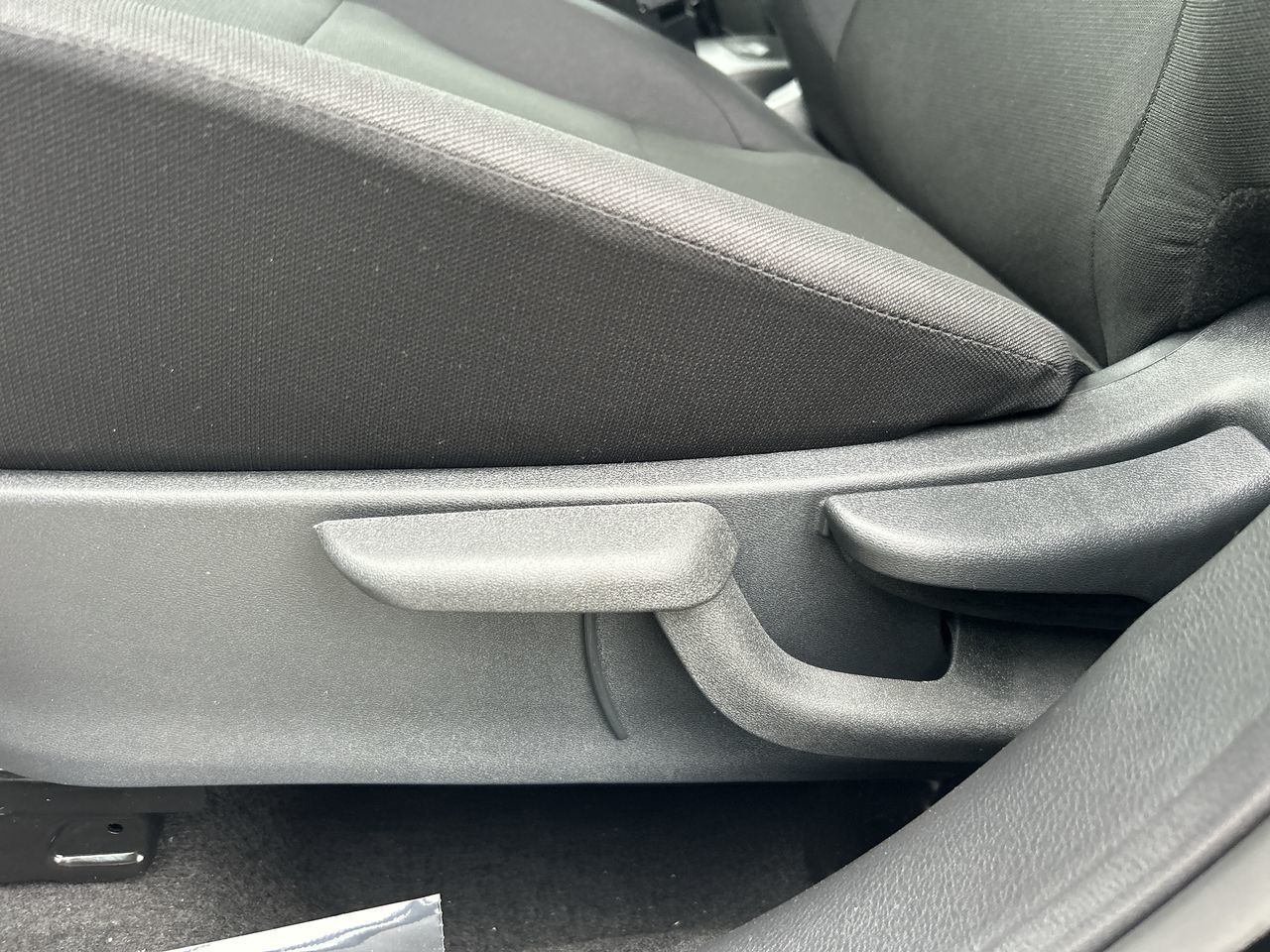2025 Nissan Kicks Play in Vancouver, British Columbia