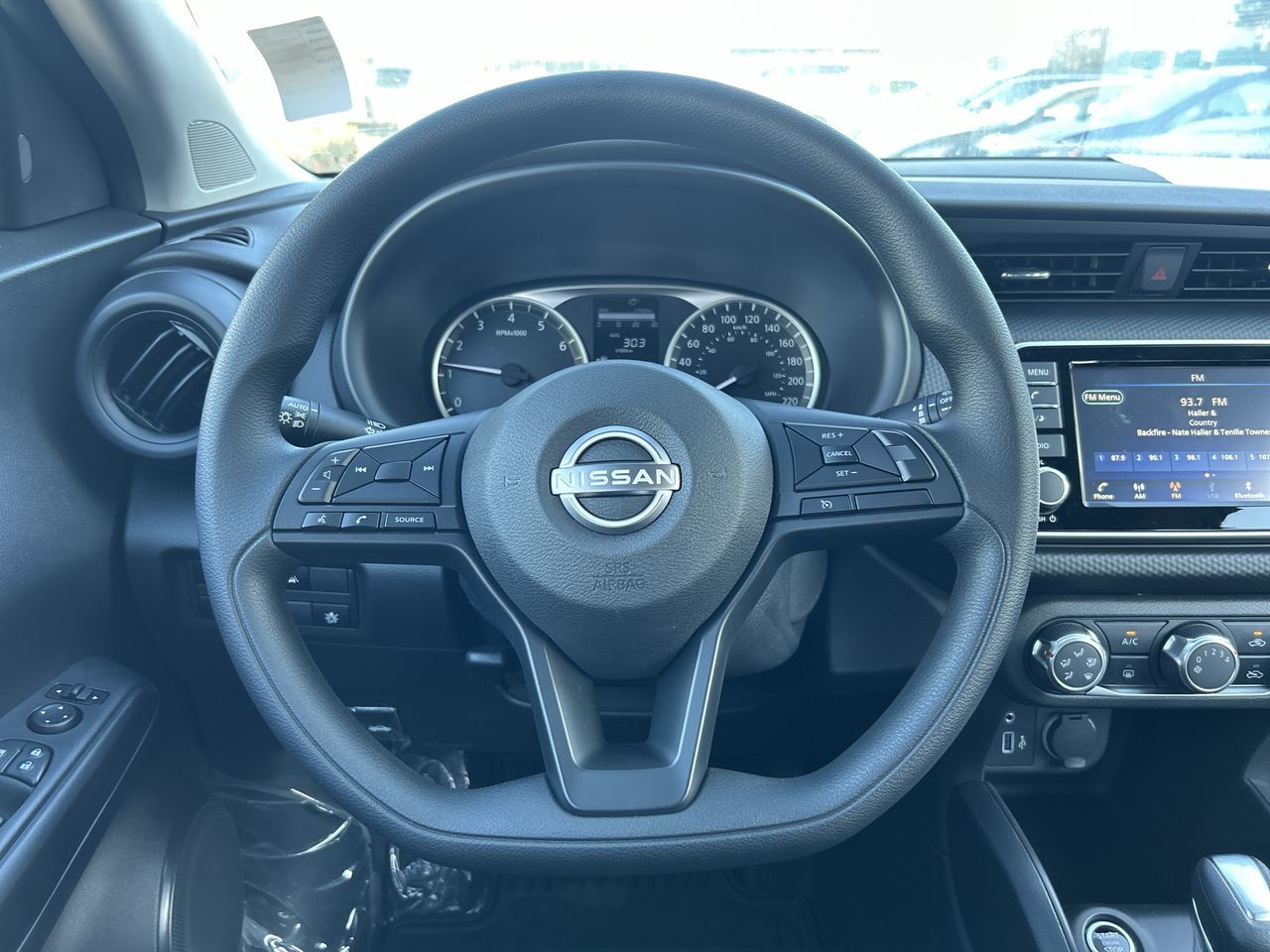 2025 Nissan Kicks Play in Vancouver, British Columbia