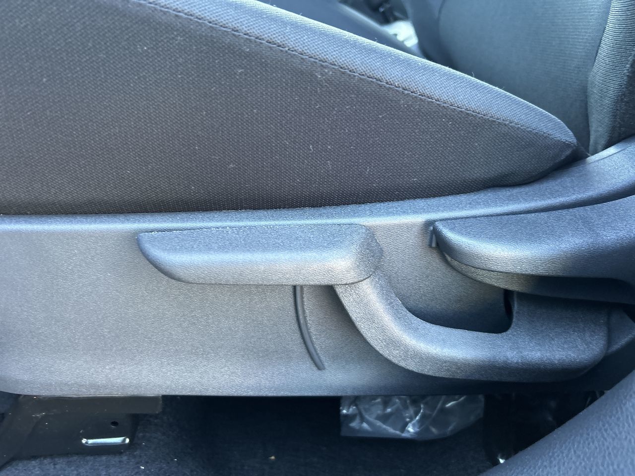 2025 Nissan Kicks Play in Vancouver, British Columbia