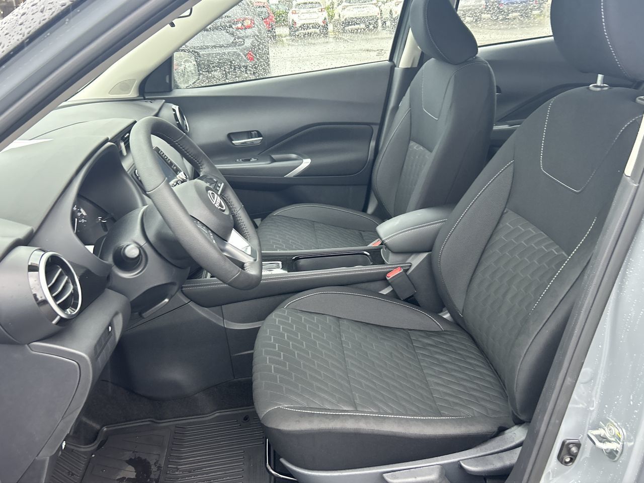 2025 Nissan Kicks Play in Vancouver, British Columbia