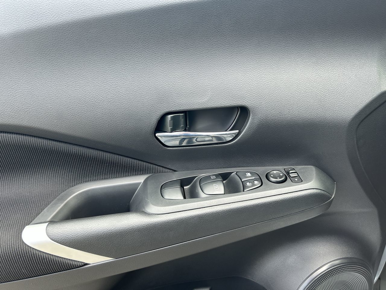 2025 Nissan Kicks Play in Vancouver, British Columbia