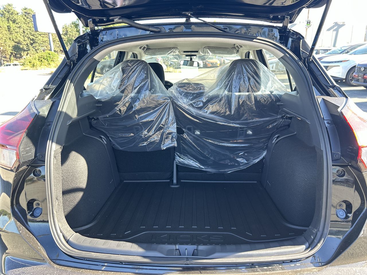2025 Nissan Kicks Play in Vancouver, British Columbia