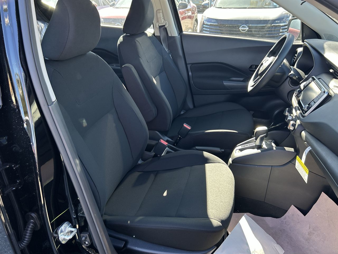 2025 Nissan Kicks Play