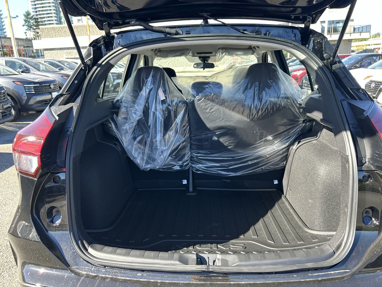 2025 Nissan Kicks Play