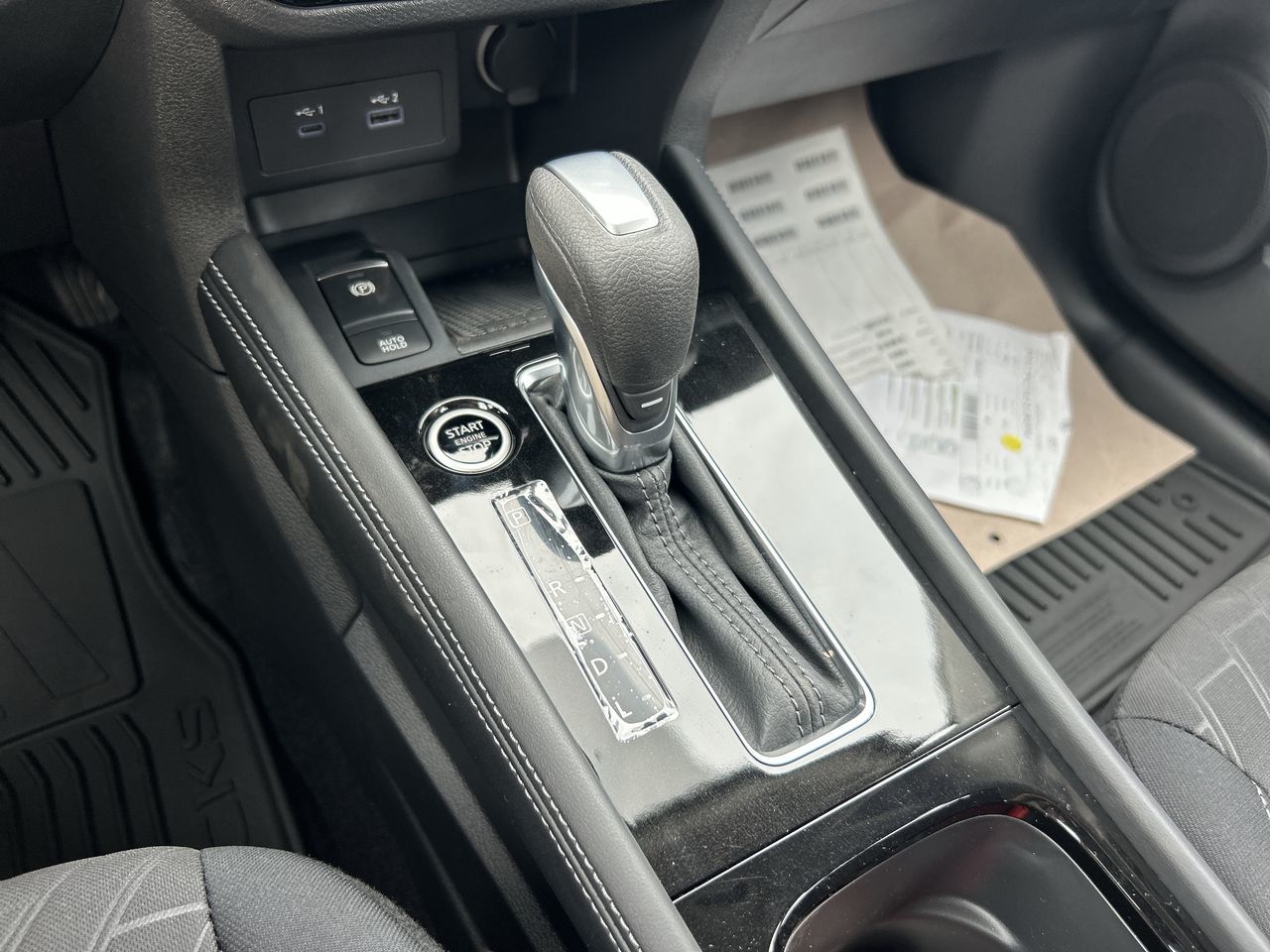 2025 Nissan Kicks Play