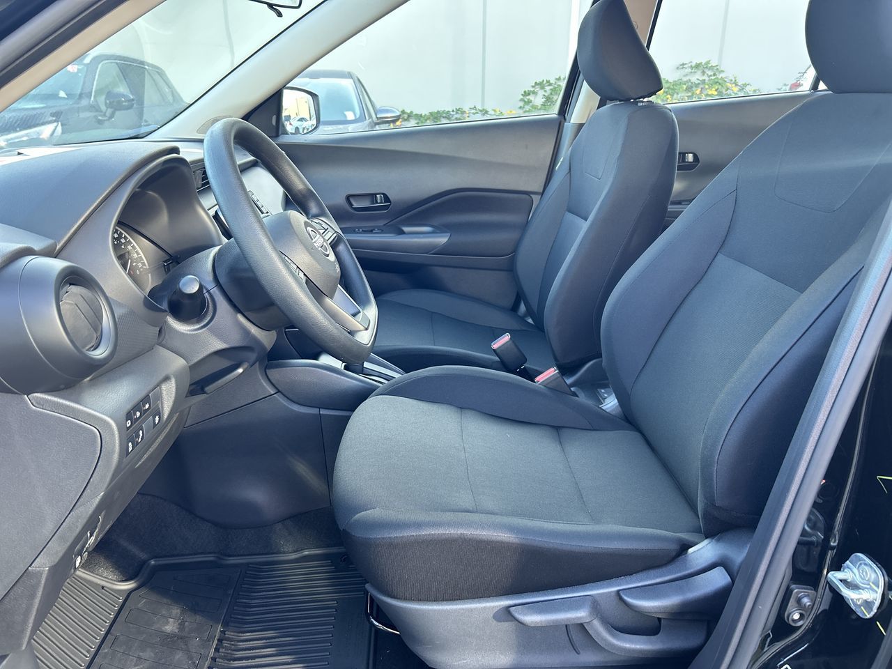 2025 Nissan Kicks Play in Vancouver, British Columbia