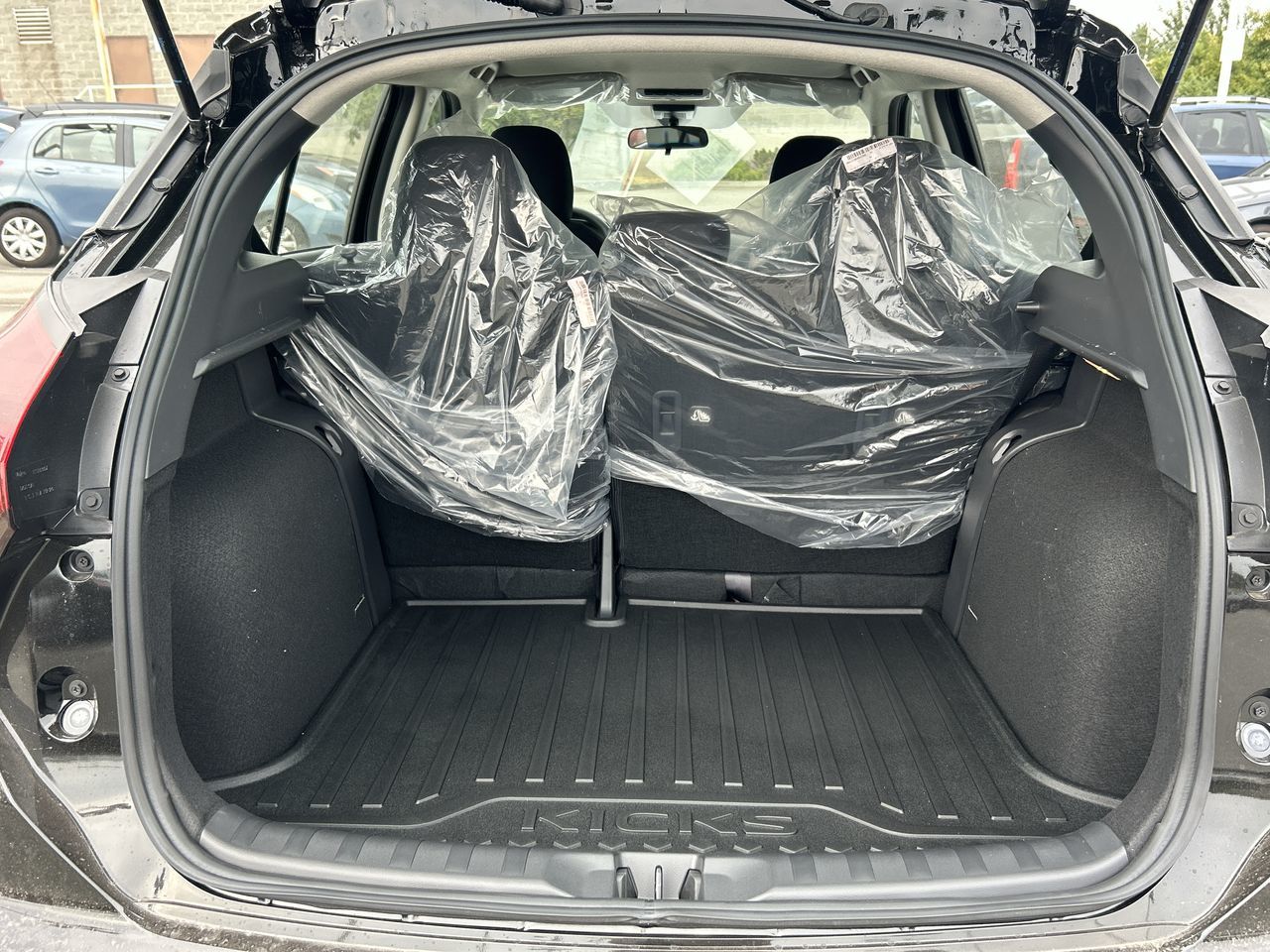 2025 Nissan Kicks Play in Vancouver, British Columbia
